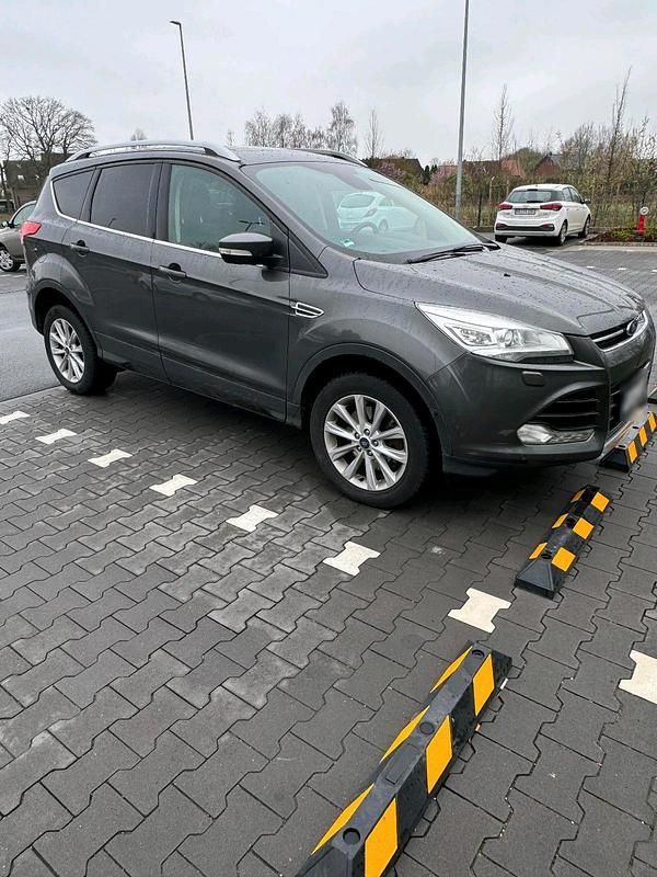 Gebraucht Ford Kuga 180 PS (132 kW) 2016 SUV
