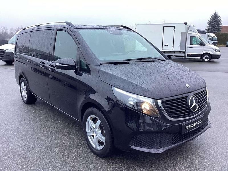 Gebraucht Mercedes EQV300 150 kW (204 PS) 2022 Obsidianschwarz metallic Van / Kleinbus