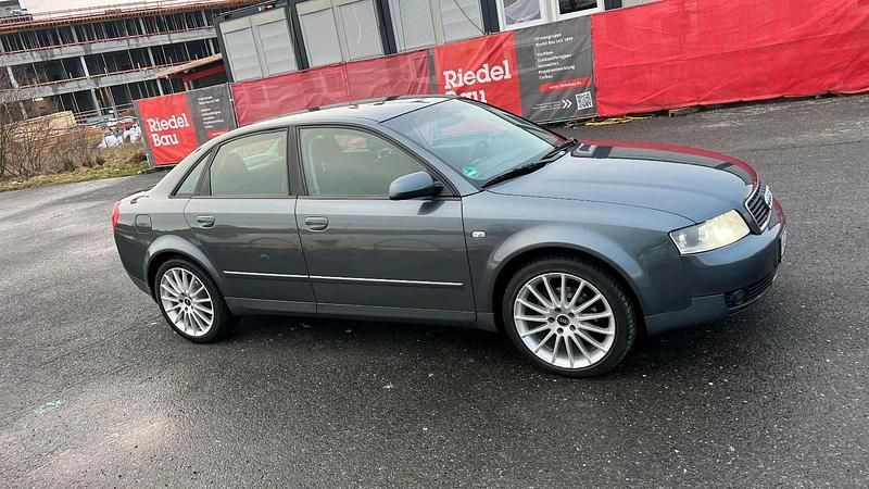 Gebraucht Audi A4 150 PS (110 kW) 2001 Grau Limousine