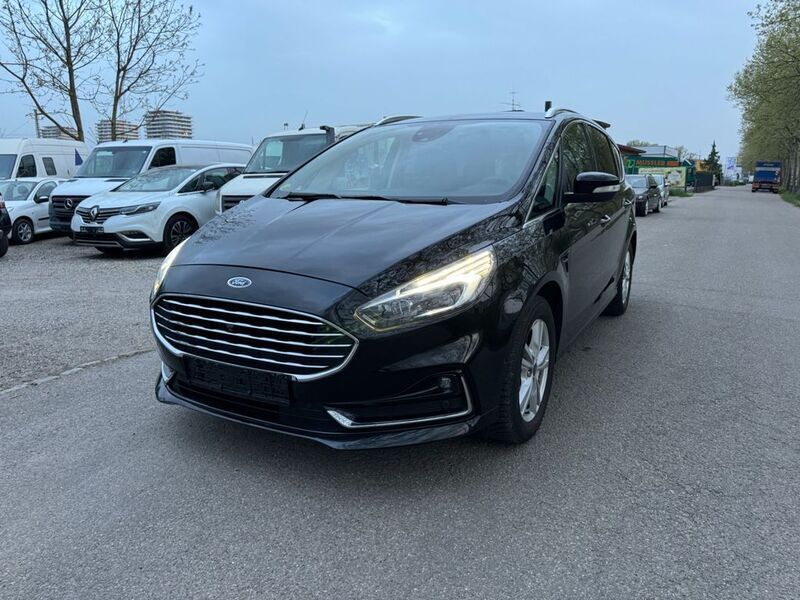 Schwarz Gebraucht 2020 Ford S-MAX Titanium Van / Kleinbus | 12.900 € - Bild 1/4