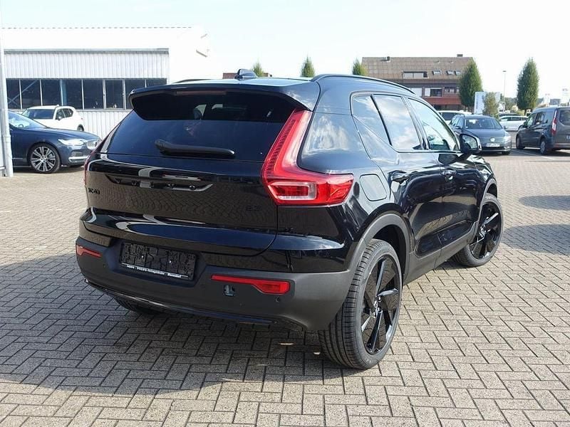 Gebraucht Volvo XC40 Plus 163 PS (119 kW) 2025 Schwarz SUV
