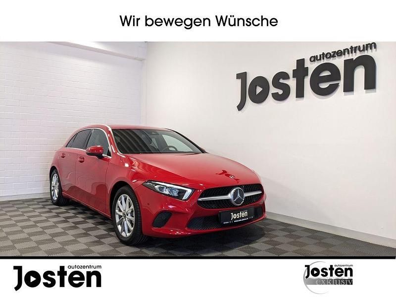 Rot Gebraucht 2018 Mercedes A220 Limousine | 23.690 € (Fairer Preis) - Bild 1/4