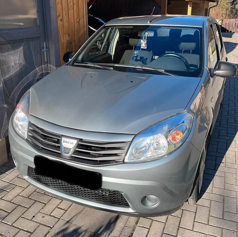 Andere farben Gebraucht 2009 Dacia Sandero Kleinwagen | 3.200 € - Bild 1/4