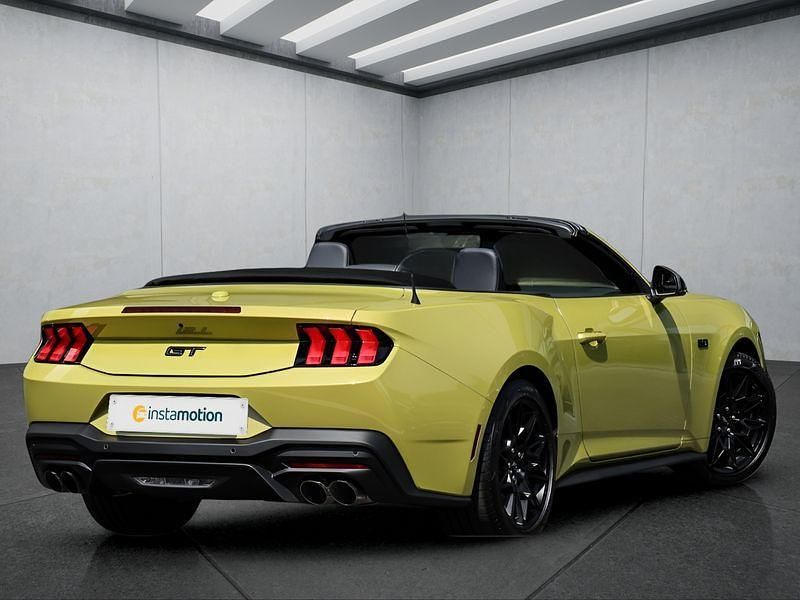 Neu Ford Mustang Convertible 446 PS (328 kW) 2025 Gelb Cabrio