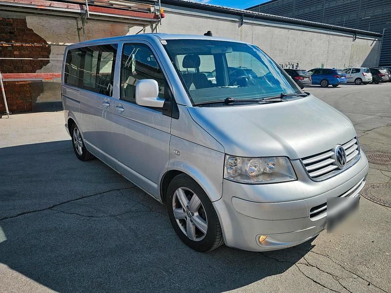 Gebraucht VW Caravelle 174 PS (127 kW) 2005 Silber Van / Kleinbus