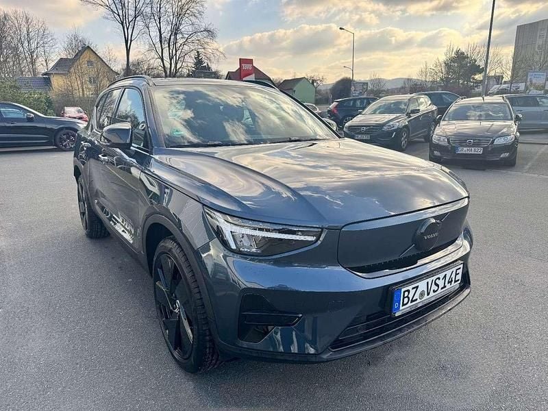 Second-hand Volvo EX40 Plus 185 kW (252 CP) 2025 Albastru SUV