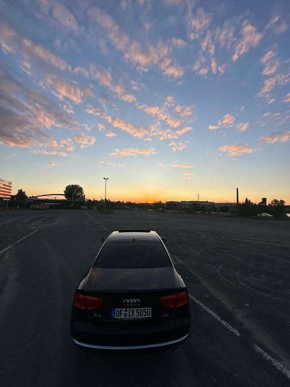 Gebraucht Audi A8 Ambiente 250 PS (183 kW) 2013 Schwarz Limousine