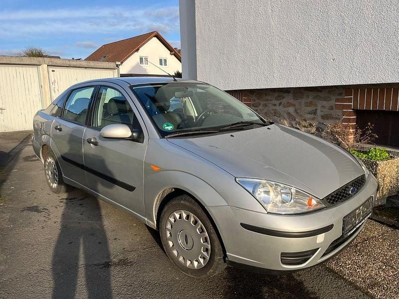 Gebraucht Ford Focus Ambiente 101 PS (74 kW) 2003 Silber Limousine