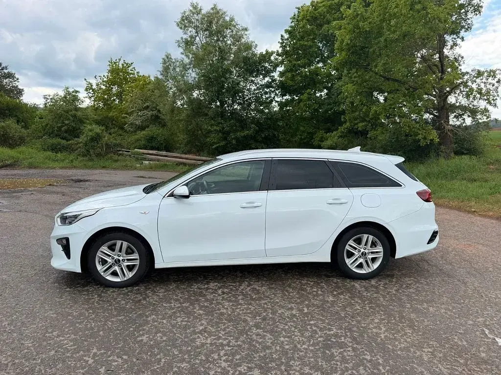 Gebraucht Kia Ceed Sportswagon 136 PS (100 kW) 2021 Weiß Kombi
