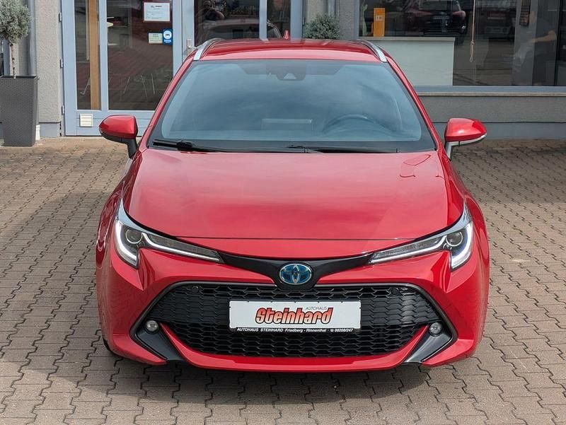 Gebraucht Toyota Corolla Team 184 PS (135 kW) 2022 Rot Limousine