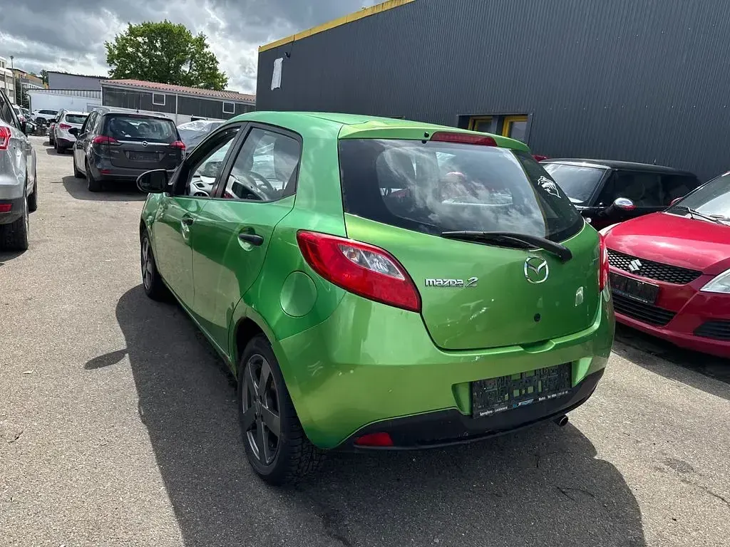 Brugt Mazda 2 Impuls 75 HK (55 kW) 2009 Grøn Hatchback