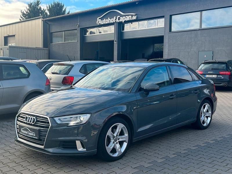 Grau Gebraucht 2017 Audi A3 Sport Limousine | 14.999 € (Fairer Preis) - Bild 1/4