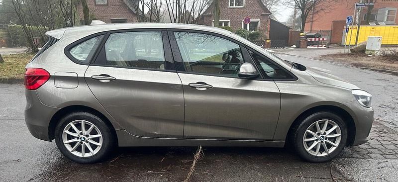 Gebraucht BMW 218 Active Tourer 136 PS (100 kW) 2015 Grau Van / Kleinbus