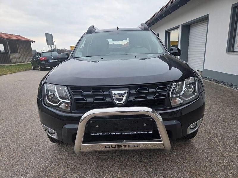 Gebraucht Dacia Duster Prestige 114 PS (83 kW) 2017 Schwarz SUV