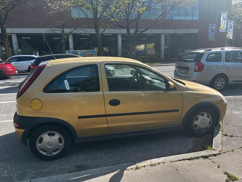 Second-hand Opel Corsa 75 CP (55 kW) 2008 Auriu Hatchback