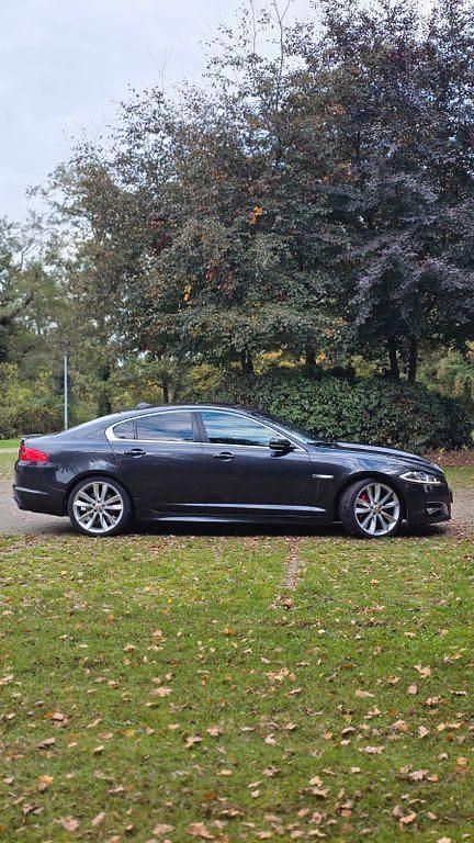 Gebraucht Jaguar XF S 275 PS (202 kW) 2015 Grau Limousine