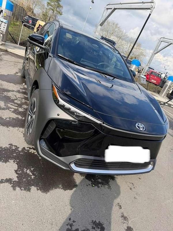 Gebraucht Toyota bZ4X 164 kW (224 PS) 2025 Schwarz SUV