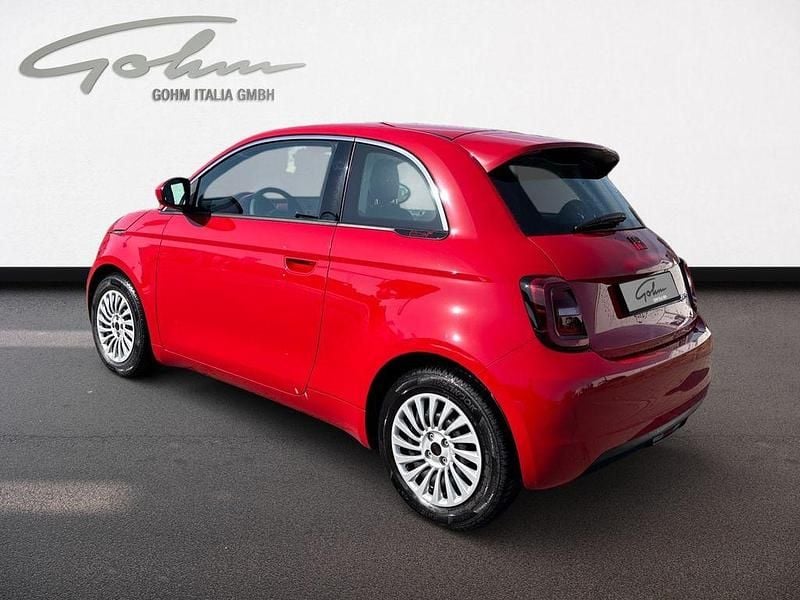 Gebraucht Fiat 500e Red 69 kW (95 PS) 2022 Rot Limousine