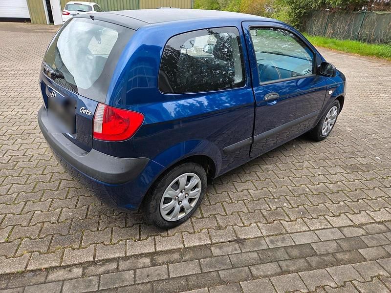 Second-hand Hyundai Getz 67 CP (49 kW) 2007 Albastru Hatchback