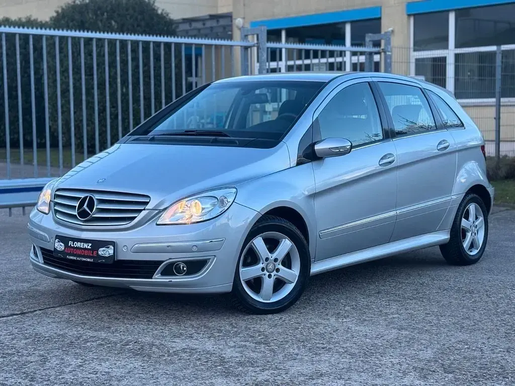 Używany Mercedes B170 116 KM (85 kW) 2008 Srebrny Minivan
