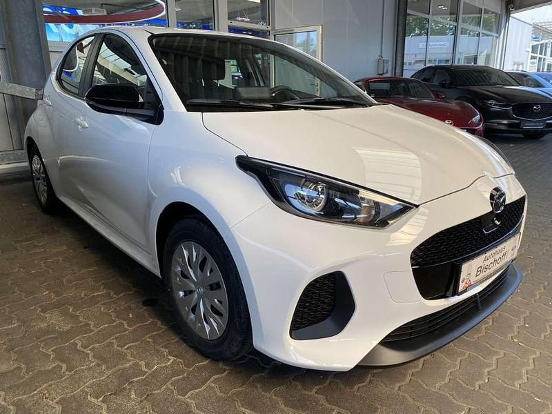 Lunar weiß Neu 2024 Mazda 2 Prime-Line Kleinwagen | 22.220 € (Fairer Preis) - Bild 1/4