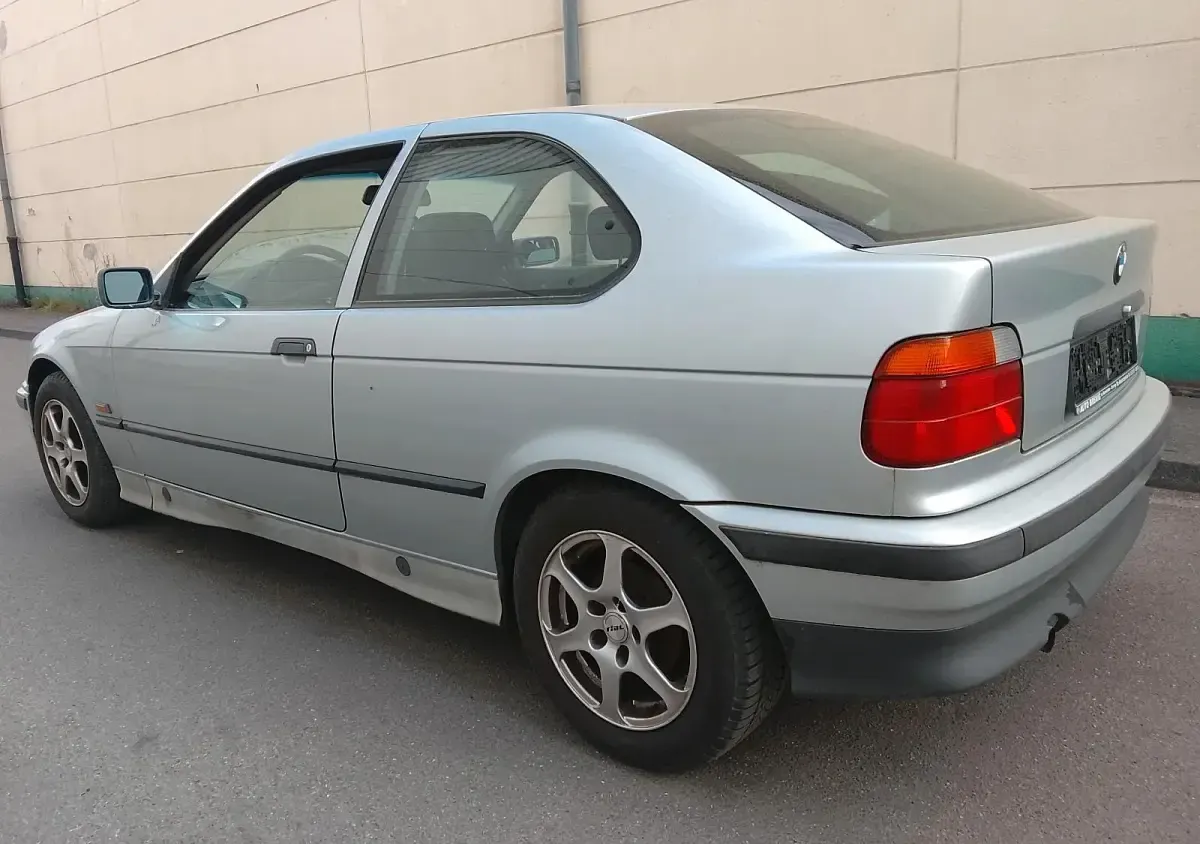 Gebraucht BMW 316 101 PS (74 kW) 1996 Silber Kleinwagen
