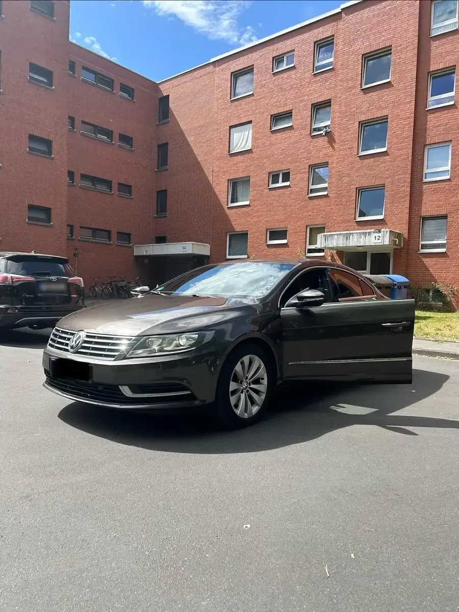 Gebraucht VW CC 170 PS (125 kW) 2012 Braun Limousine
