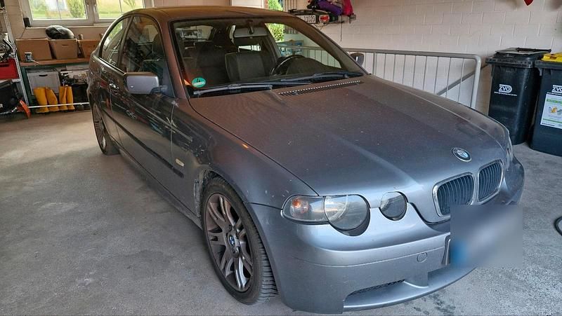 Silber Gebraucht 2004 BMW 320 Coupé | 1.490 € (Superpreis) - Bild 1/4
