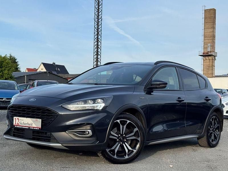 Blau Gebraucht 2020 Ford Focus Active Limousine | 14.999 € (Guter Preis) - Bild 1/4