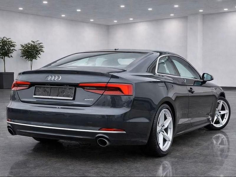 Gebraucht Audi A5 Sport 252 PS (185 kW) 2017 Grau Coupé
