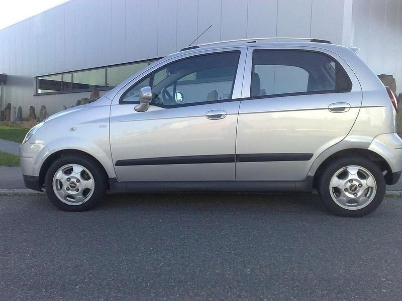 Gebraucht Chevrolet Matiz 52 PS (38 kW) 2010 Grau Kleinwagen