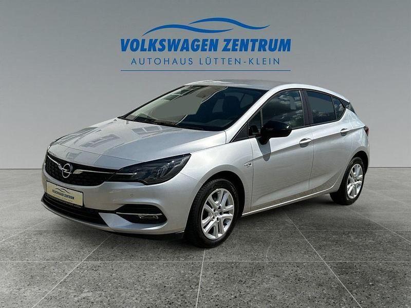 Silber Gebraucht 2021 Opel Astra Edition Limousine | 14.490 € (Guter Preis) - Bild 1/4