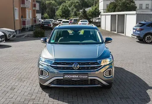 Gebraucht VW T-Roc Style 150 PS (110 kW) 2023 Grau SUV