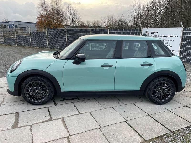 Gebraucht Mini Cooper Classic 156 PS (114 kW) 2025 Grün Kleinwagen