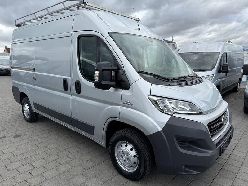 Grau Gebraucht 2016 Fiat Ducato Van | 14.400 € (Fairer Preis) - Bild 1/4