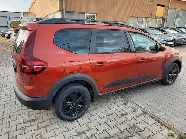 Gebraucht Dacia Jogger Extreme 110 PS (80 kW) 2025 Braun Van / Kleinbus