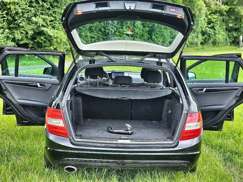 Gebraucht Mercedes C250 Avantgarde 204 PS (150 kW) 2012 Schwarz Kombi