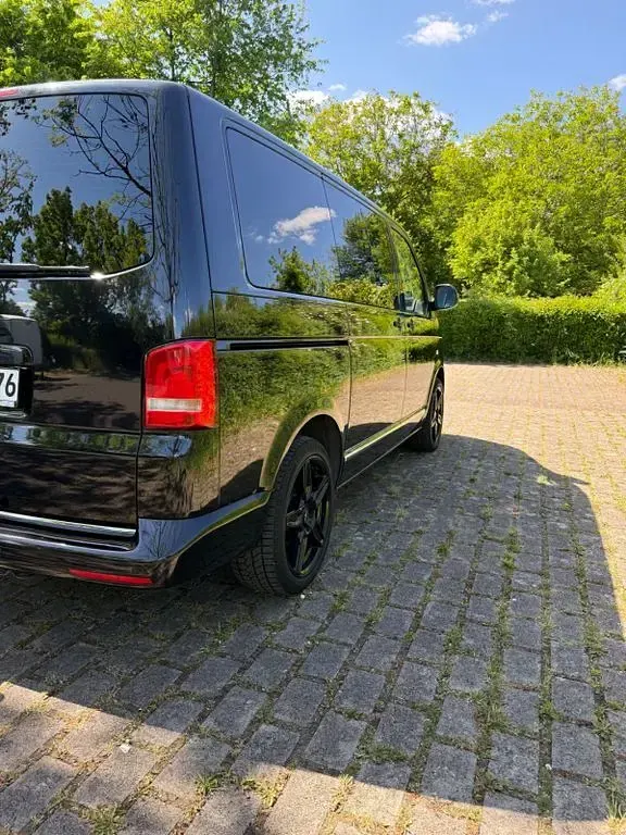 Gebraucht VW Multivan Highline 179 PS (131 kW) 2015 Schwarz Van / Kleinbus