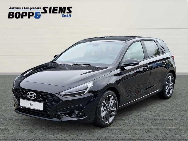 Abyss black Neu 2025 Hyundai i30 Advantage Limousine | 26.960 € (Fairer Preis) - Bild 1/4