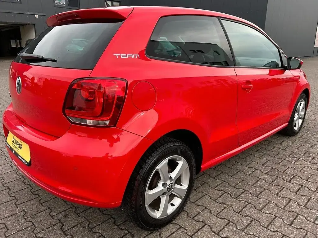 Gebraucht VW Polo Team 69 PS (50 kW) 2011 Rot Kleinwagen