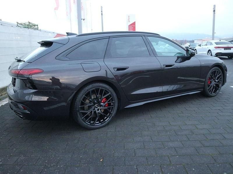 Neu Audi A6 Edition .1 367 PS (269 kW) 2025 Madeirabraun metallic Kombi