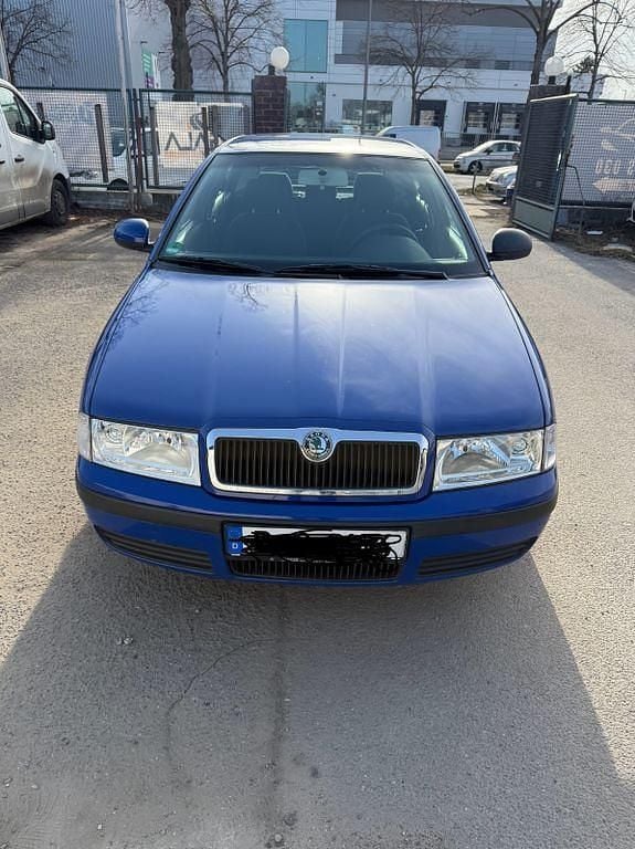Gebraucht Skoda Octavia Tour 102 PS (75 kW) 2009 Grau Limousine