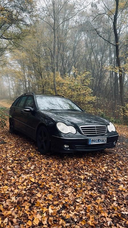 Gebraucht Mercedes C320 224 PS (164 kW) 2005 Schwarz Kombi