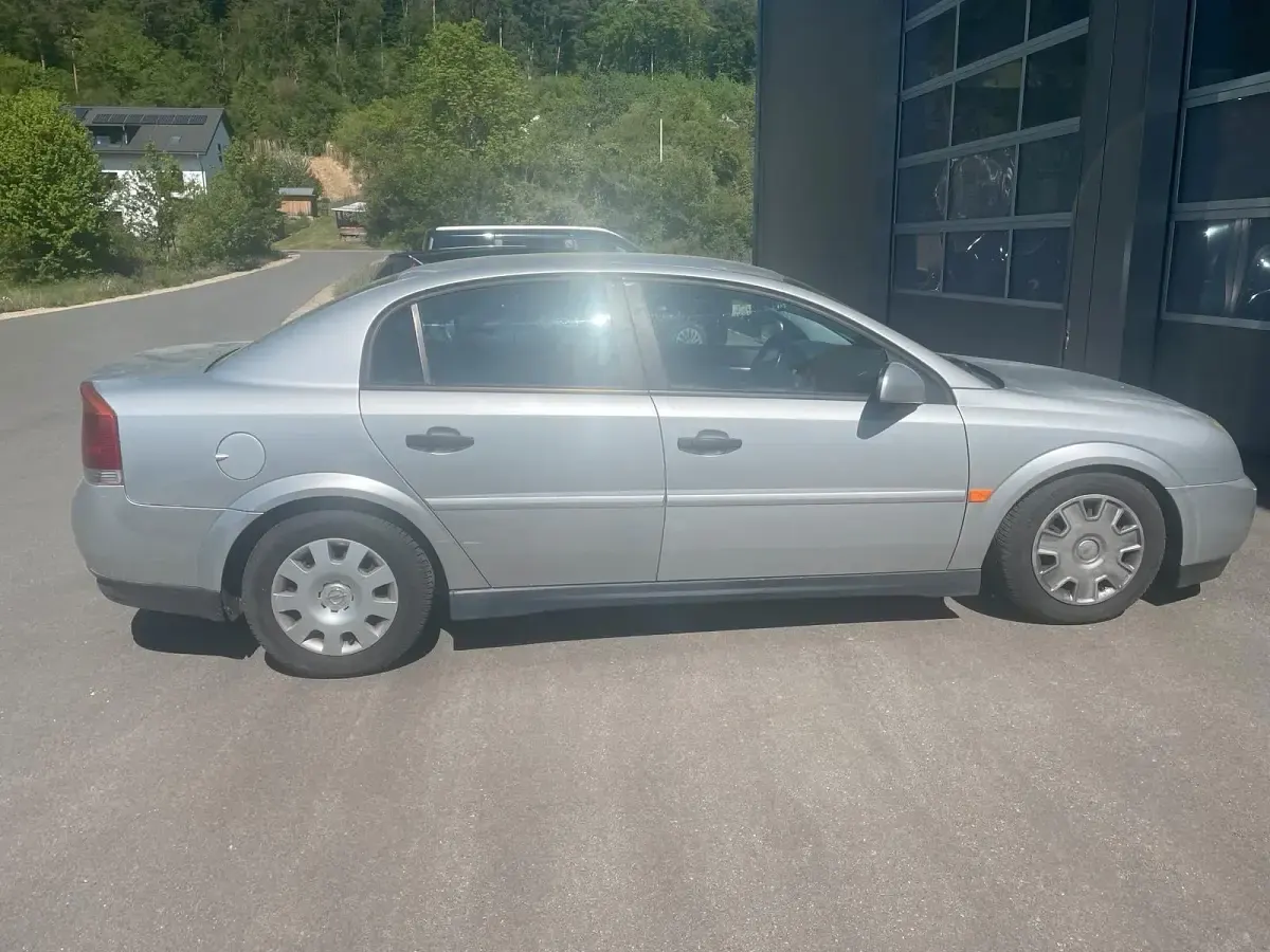 Gebraucht Opel Vectra 122 PS (89 kW) 2003 Grau Limousine