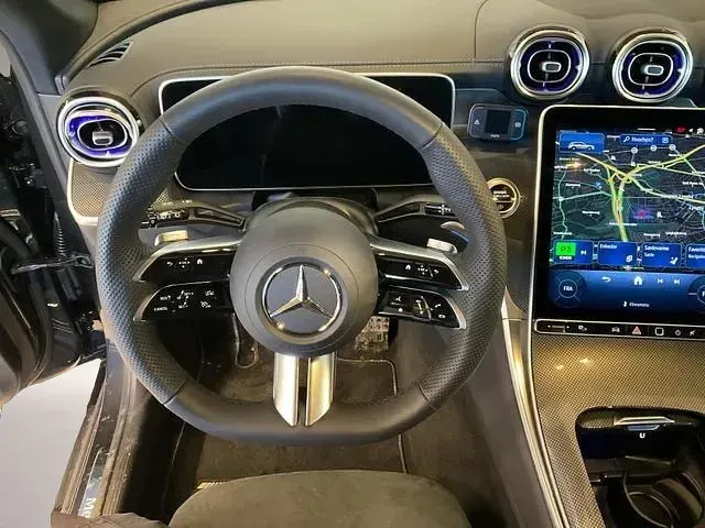 Gebraucht Mercedes E300 AMG line 269 PS (197 kW) 2025 Grau SUV