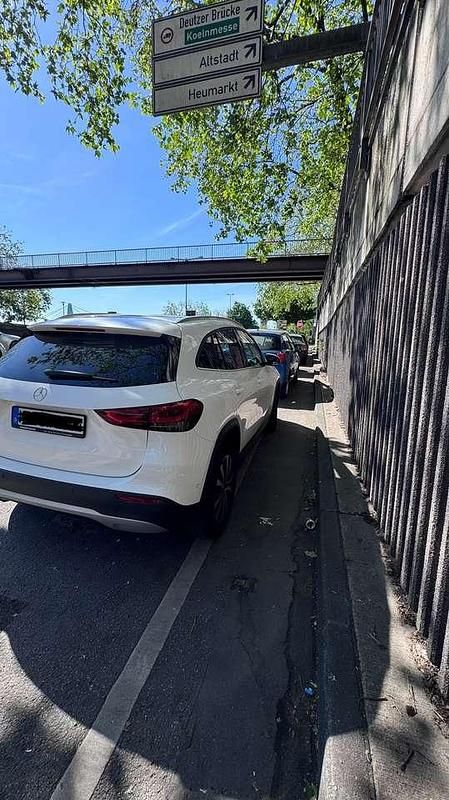 Gebraucht Mercedes GLA200 Progressive 150 PS (110 kW) 2020 SUV