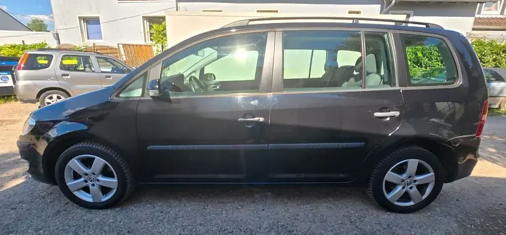 Gebraucht VW Touran Conceptline 140 PS (102 kW) 2009 Schwarz Van / Kleinbus