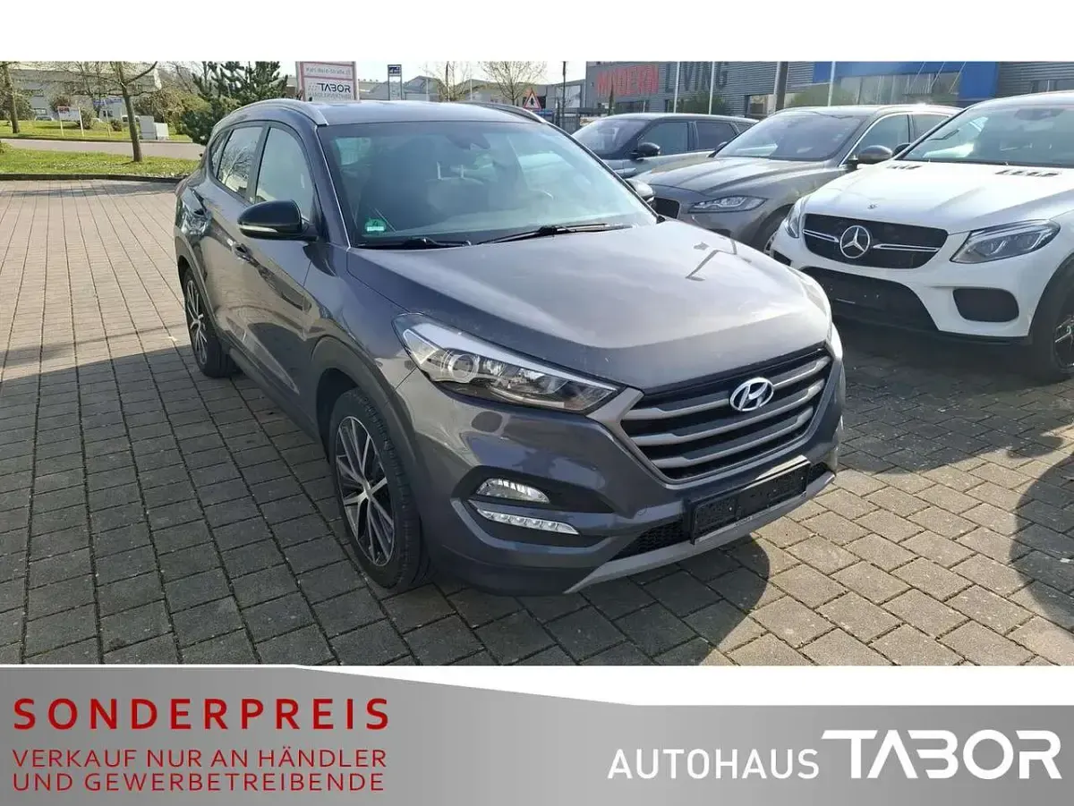 Gebraucht Hyundai Tucson Passion 177 PS (130 kW) 2018 Micron/pepper grey SUV