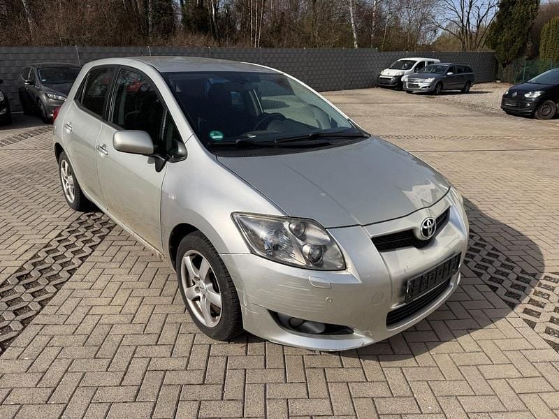 Gebraucht Toyota Auris Live 132 PS (97 kW) 2009 Grau Kleinwagen