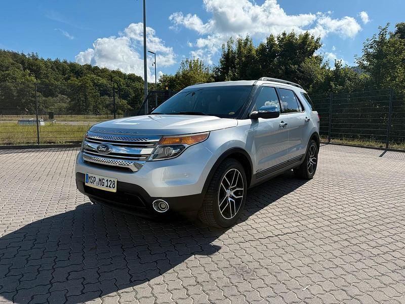 Silber Gebraucht 2011 Ford Explorer SUV | 11.500 € (Fairer Preis) - Bild 1/4